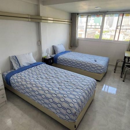 Apartment A4 Dindaeng Bangkok Esterno foto