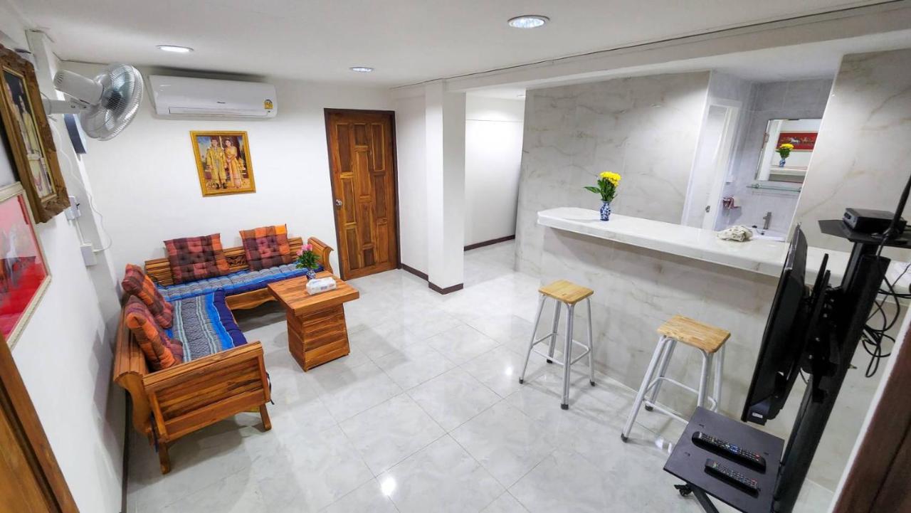 Apartment A4 Dindaeng Bangkok Esterno foto