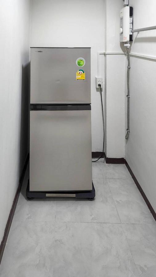 Apartment A4 Dindaeng Bangkok Esterno foto
